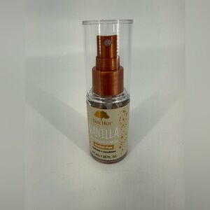 Tree Hut Vanilla Body Wash - Gold and White